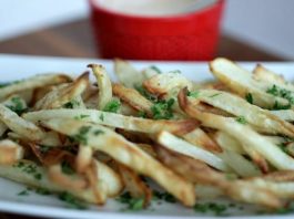 How to make french fries the easy way! Make fresh cut fries with low oil, low mess and low difficulty level. Get ready to dish up some crispy, salty, tasty fries for your family.