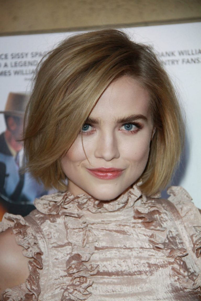 Best Hairstyles of the week - Maddie Hasson sporting a super cute bob haircut.
