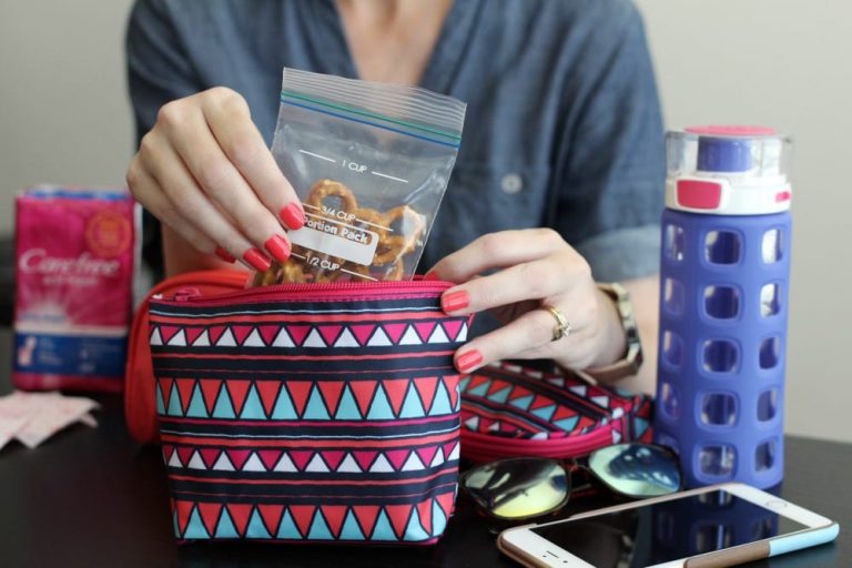 Packing the Perfect Purse for a Day of Travel
