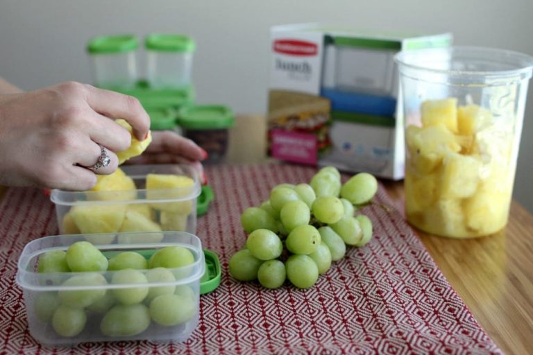 5 Tips to Creating a Lunch Packing Station That Saves You Time