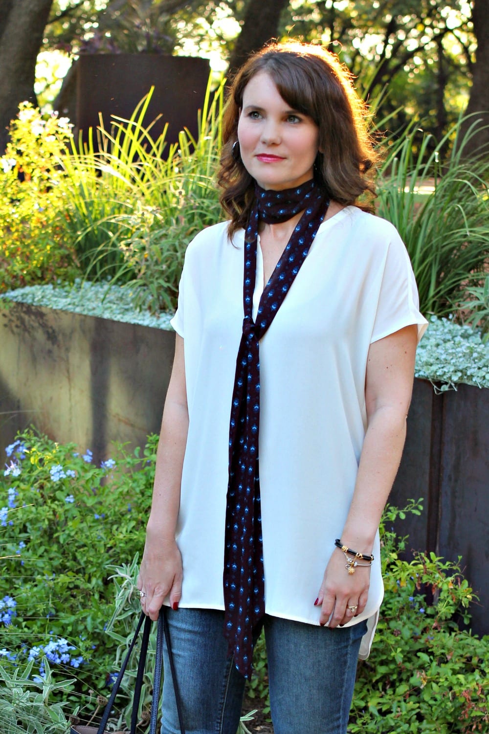 3 Ways to Tie a Skinny Scarf Mom Fabulous