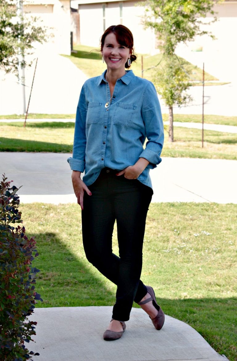 A Go-To Casual Fall Outfit Idea