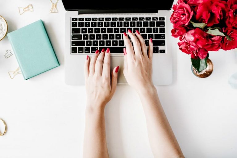 10+ Work-at-Home Jobs That Can Help Fashion Lovers Like You Earn Extra Income