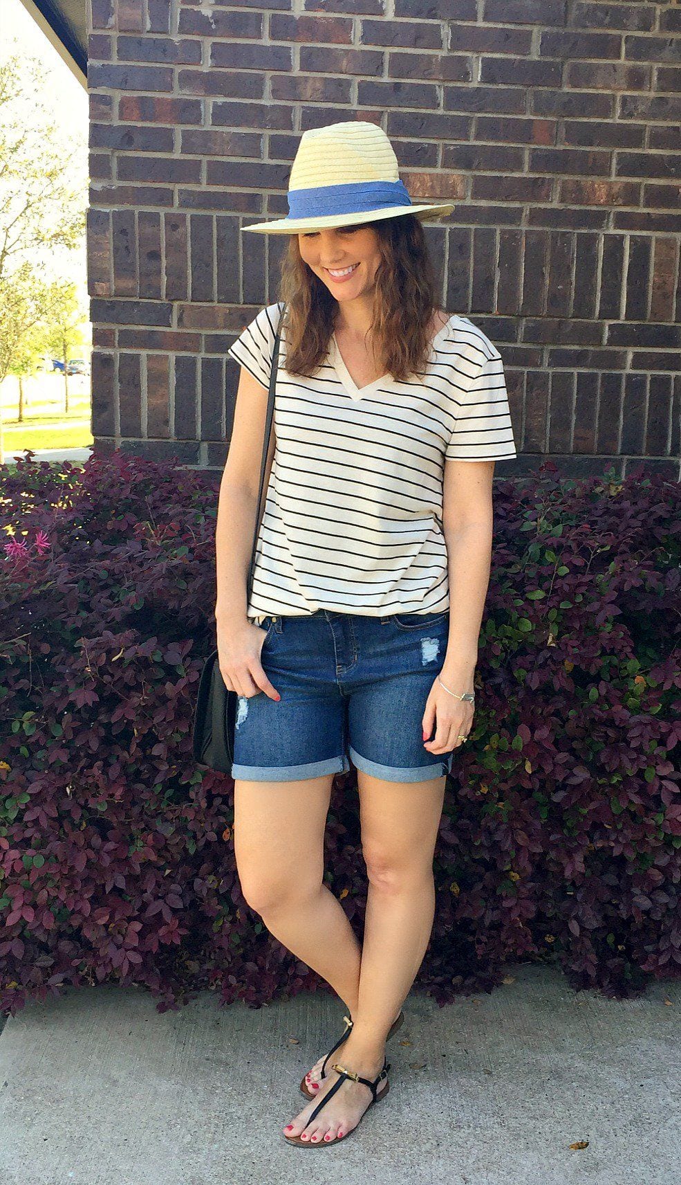 7 Denim Shorts Outfit Ideas for Spring & Summer You'll Love