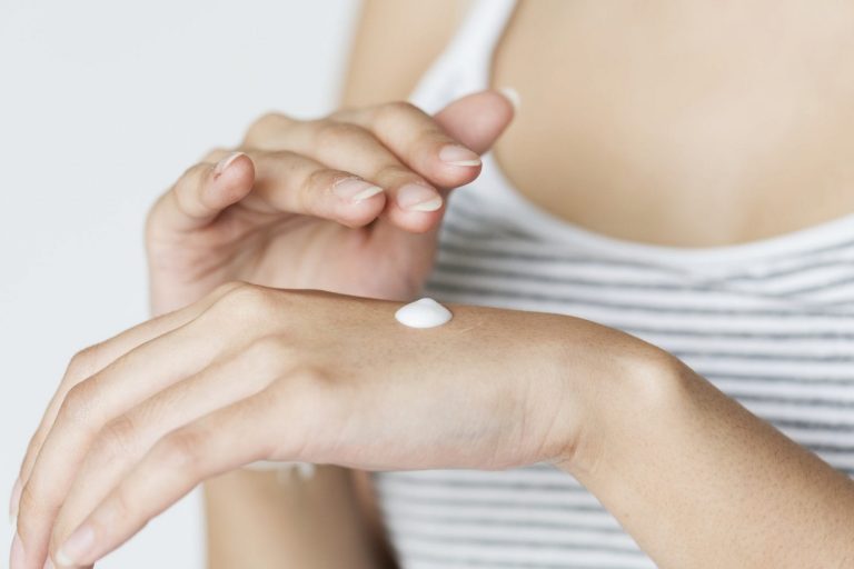 All-Natural DIY Face Wash (with baking soda!)