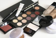 makeup kit