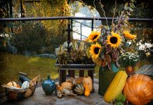 halloween porch decor