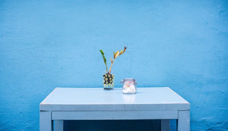 How to make your home more entertaining with just different walls