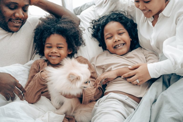 7 Health Benefits of Adopting a Family Pet