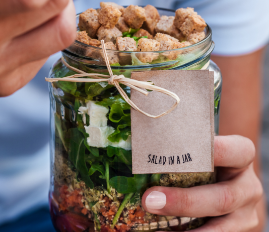 jar salad, healthy recipes you can make with your kids, healthy recipes for kids to make, fun recipes for kids to make, healthy recipes for kids, healthy kid friendly recipes