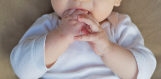 5 tips for teething babies, baby teething tips, teething baby symptoms, baby teething tips and tricks, baby teething symptoms, baby teething